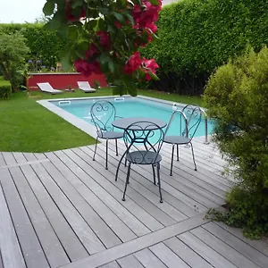 D'hotes Des Baudières Bed & Breakfast